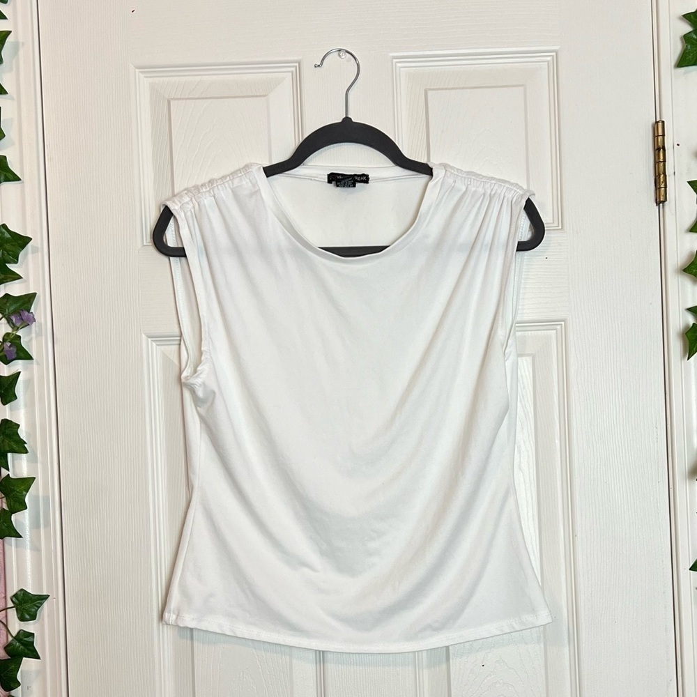 LOVE STREAK sleeveless white top size XL